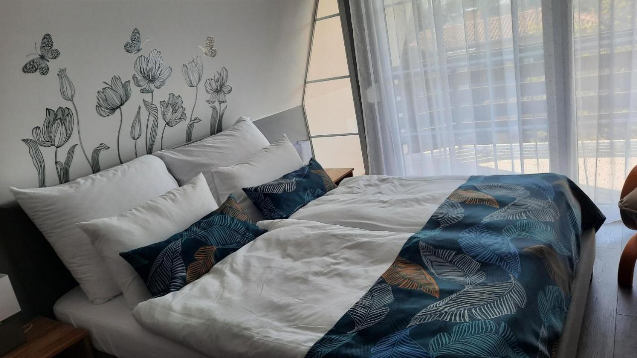 שיופוק Balaton Legendaja Apartman מראה חיצוני תמונה